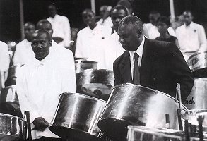 Len "Boogsie" Sharpe on double second pan with Skiffle Bunch
